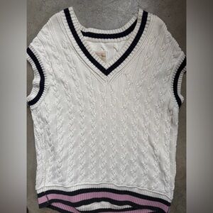 White Cable Knit Sleeveless Sweater